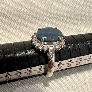 5.5 18K white gold ring